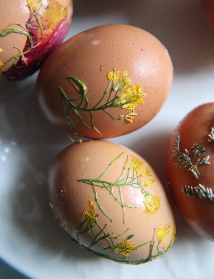 How To Make 15 Minute Dried Flower Easter Eggs